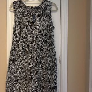 NWT Land’s End Sleeveless Scoop Neck Sheath Dress